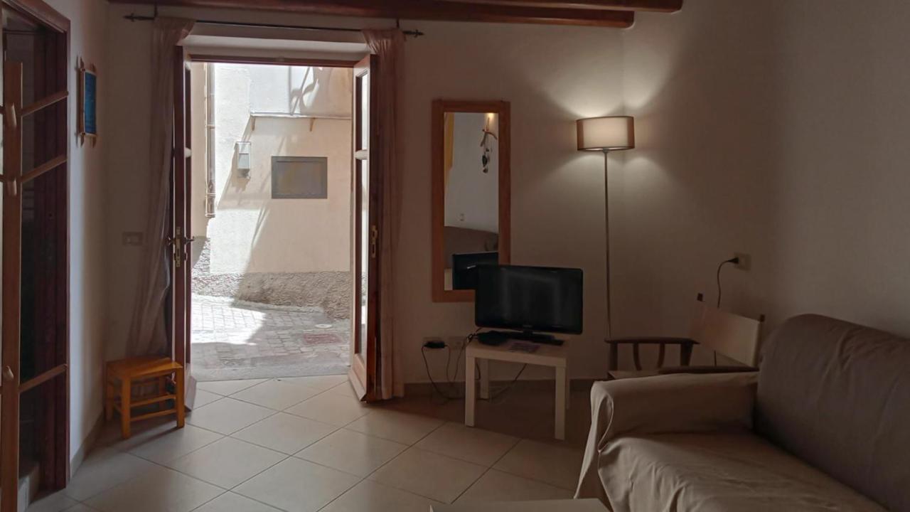 Casa Vacanza U Curtigghiu Lipari  Buitenkant foto