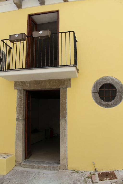 Casa Vacanza U Curtigghiu Lipari  Buitenkant foto